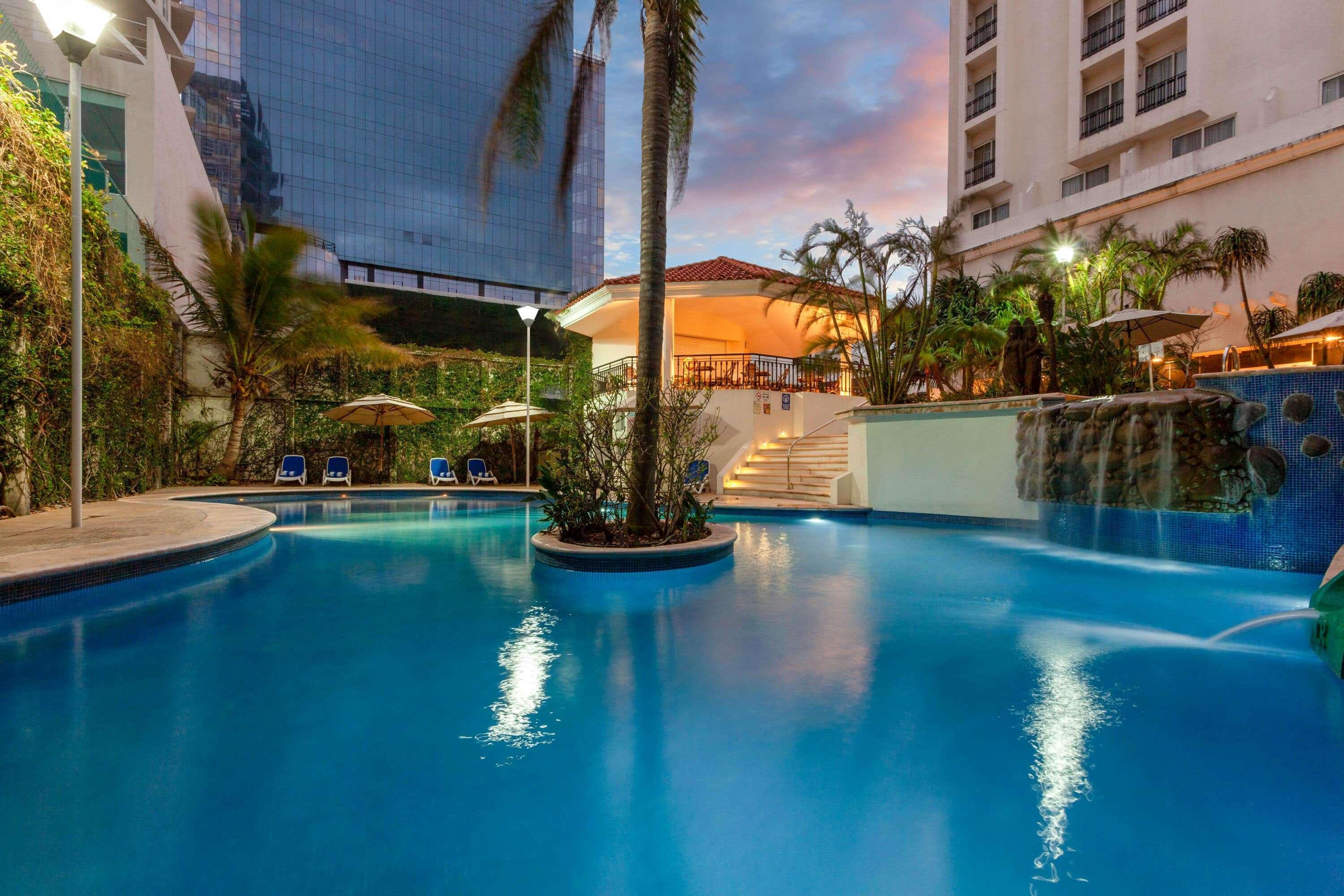 รามาดา พลาซา บาย วินด์แฮม เบรากรูซ โบกา เดลริโอ Hotel โบกา เดล ริโอ ภายนอก รูปภาพ